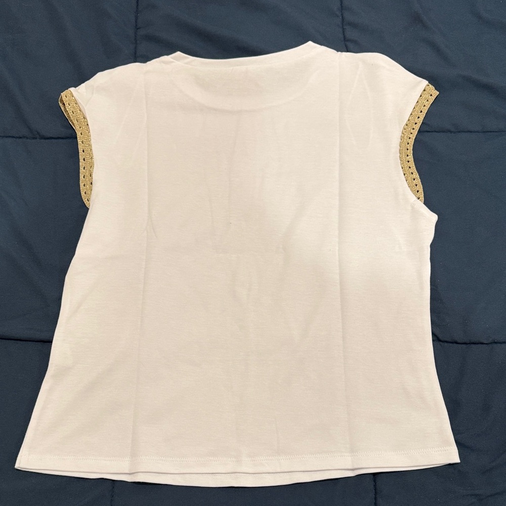Vince Camuto White Tee with Gold Trim Sleeves | Size M | NWT - Picture 6 of 7